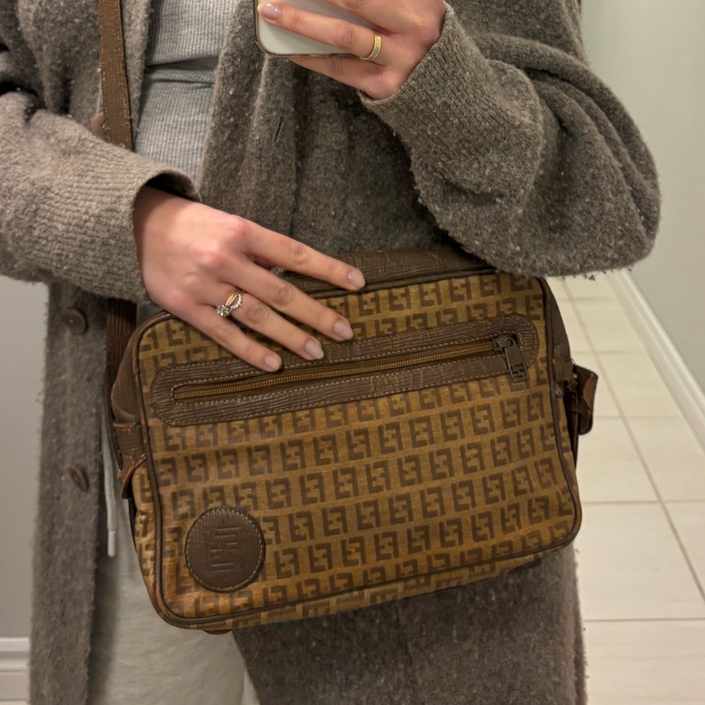 Fendi FF Monogram 1980’s Crossbody (Authentic) - Picture 3 of 14